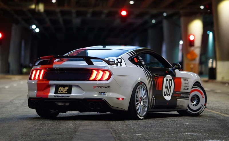 MagnaFlow Cat Back, SS, 2.5in, Competition, Dual Split Polished 4.5in Tips 2015 Ford Mustang V6 3.7L - Image 4
